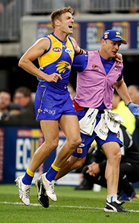 AFL 2018 Second Qualifying Final - West Coast v Collingwood PERTH, AUSTRALIA - SEPTEMBER 08: Brad Sheppard of the Eagles leaves the field injured during the 2018 AFL Second Qualifying Final match between the West Coast Eagles and the Collingwood Magpies at Optus Stadium on September 08, 2018 in Perth, Australia. (Photo by Adam Trafford/AFL Media)